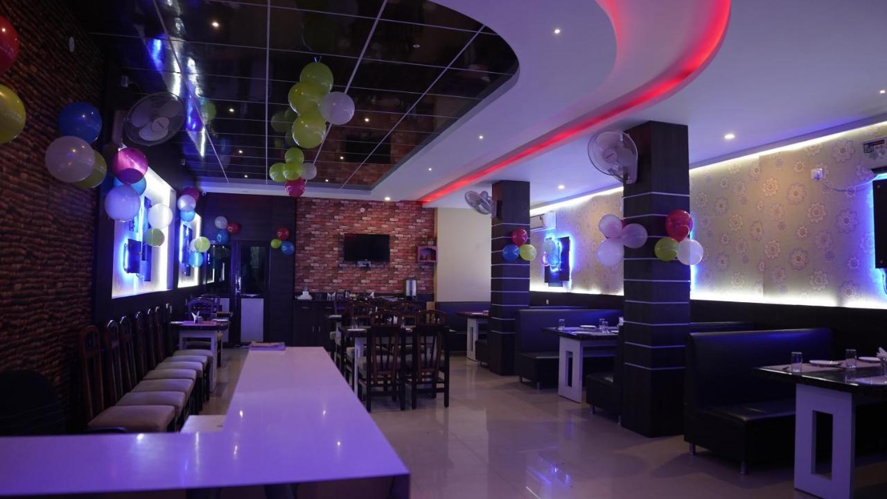 Hotel Janvi Interntaional Inn Muzaffarpur Zewnętrze zdjęcie